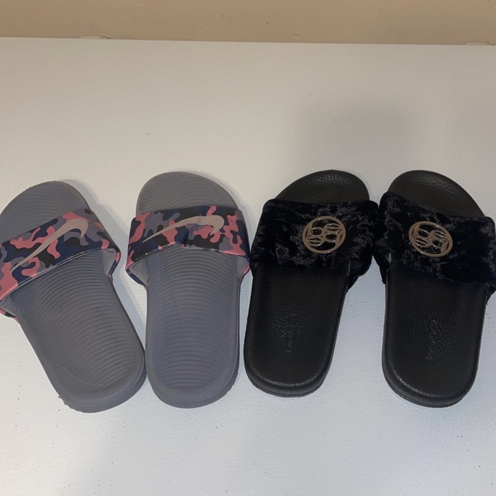 Size 1 youth vans slides for boys￼